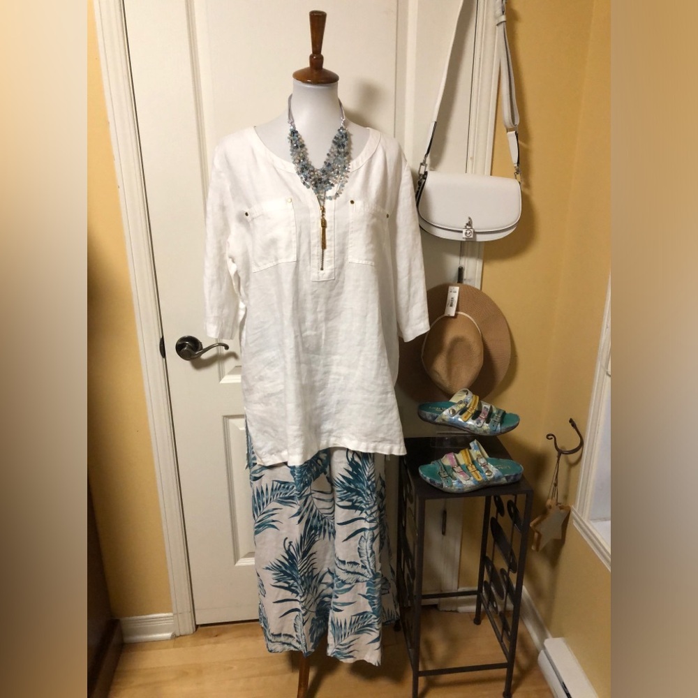 Ellen Tracy White Linen Tunic with zipper